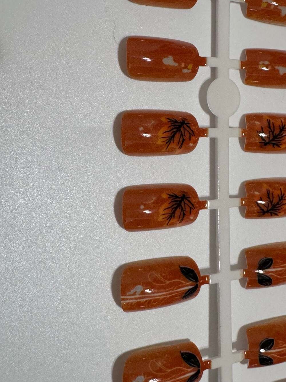 Generic Fall And Winter Press On Nails Set - Picture 4 of 6